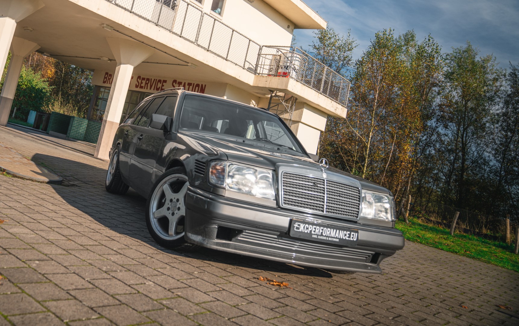 MErcedes-Benz 300TE W124 8hp swap